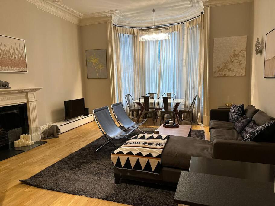 Stunning 2 Bed/2Bath Flat In Heart Of Kensington Apartment Londra Exterior foto